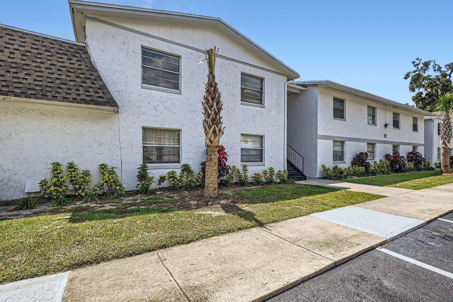 Stonemont Village Apartment Exterior